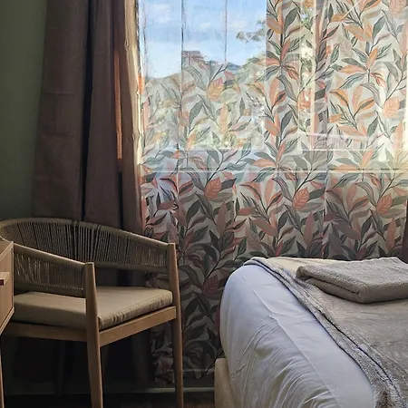 Bed and Breakfast Zac Dans Maison Partagee Au Bord Du Rhone *