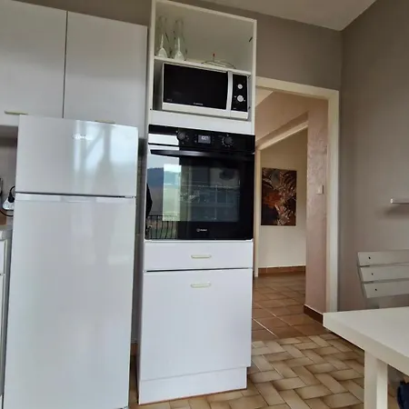 Bed and Breakfast Zac Dans Maison Partagee Au Bord Du Rhone *